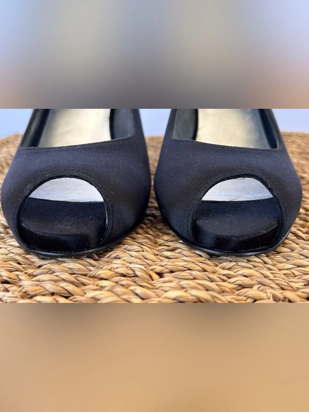 Stuart Weitzman Women’s Slingback Peep Toe Satin Heel Black‎ Size 7M - Picture 3 of 11